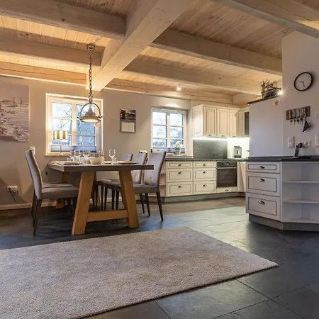 Reetdachhaus Sandhus Reetdachhaus Sandhus Bug Vakantiehuis Böhl