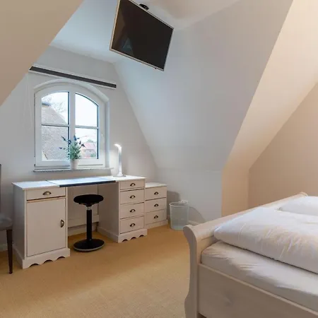 Vakantiehuis Reetdachhaus Sandhus Reetdachhaus Sandhus Bug *