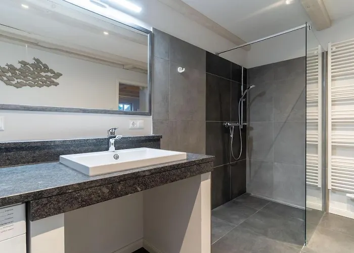 Vakantiehuis Reetdachhaus Sandhus Reetdachhaus Sandhus Bug *