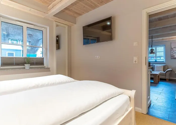 Reetdachhaus Sandhus Reetdachhaus Sandhus Bug Vakantiehuis *